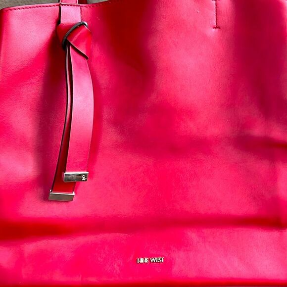 Lg Red Tote by Nine West EUC - Picture 6 of 12